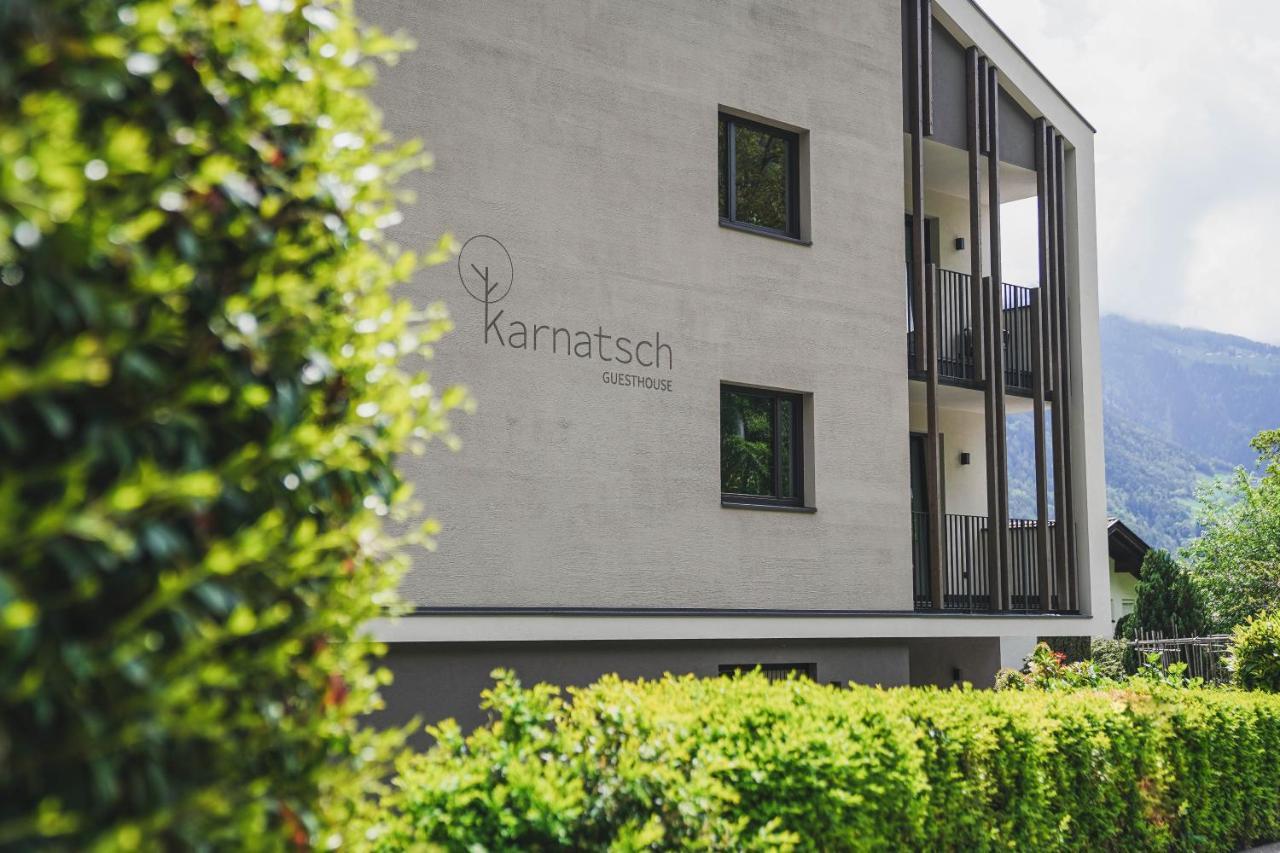 Guesthouse Karnatsch Parcines Eksteriør bilde